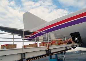 Главное преимущество грузовых авиаперевозок - оперативность и качество